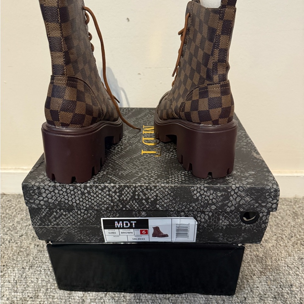 Checkered Brown Combat Boots by MDT Size 6 - Picture 3 of 8
